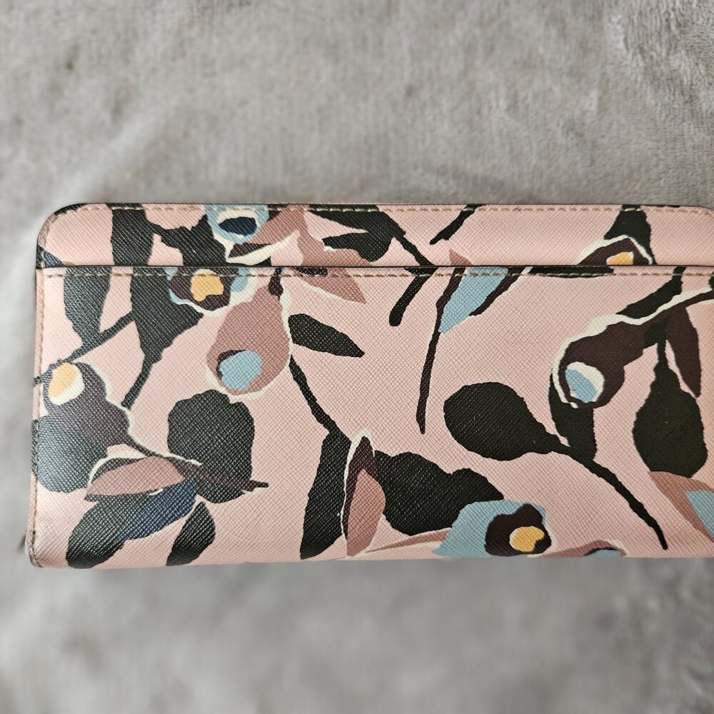 🌸♠️ Kate Spade Wallet ♠️🌸 - Picture 2 of 4